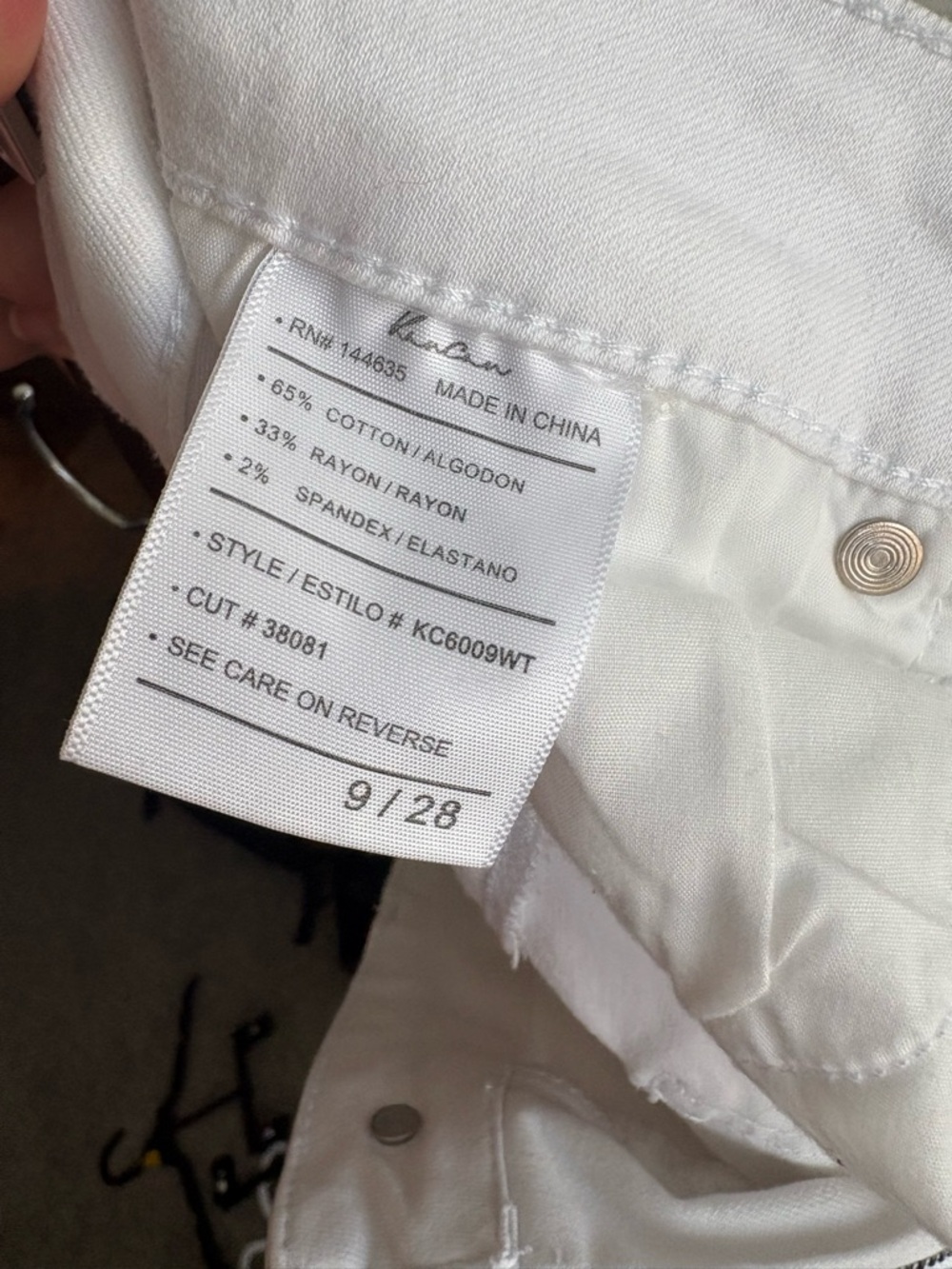 KanCan White Skinny Jeans with Frayed Hem - Picture 6 of 6